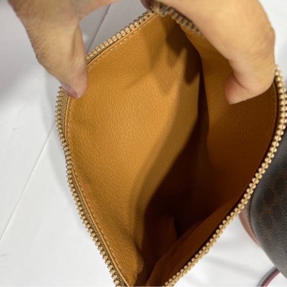 Celine Bag( shoulder/ Handbag with extra small pouch. - Picture 7 of 15